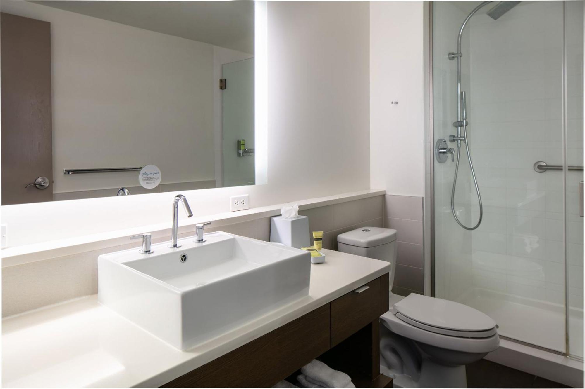 เอเลเมนต์ โอมาฮา มิดทาวน์ ครอสซิง Hotel ภายนอก รูปภาพ